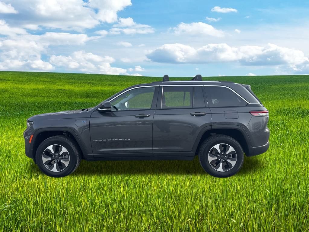 Used 2023 Jeep Grand Cherokee 4WD 4xe image 9