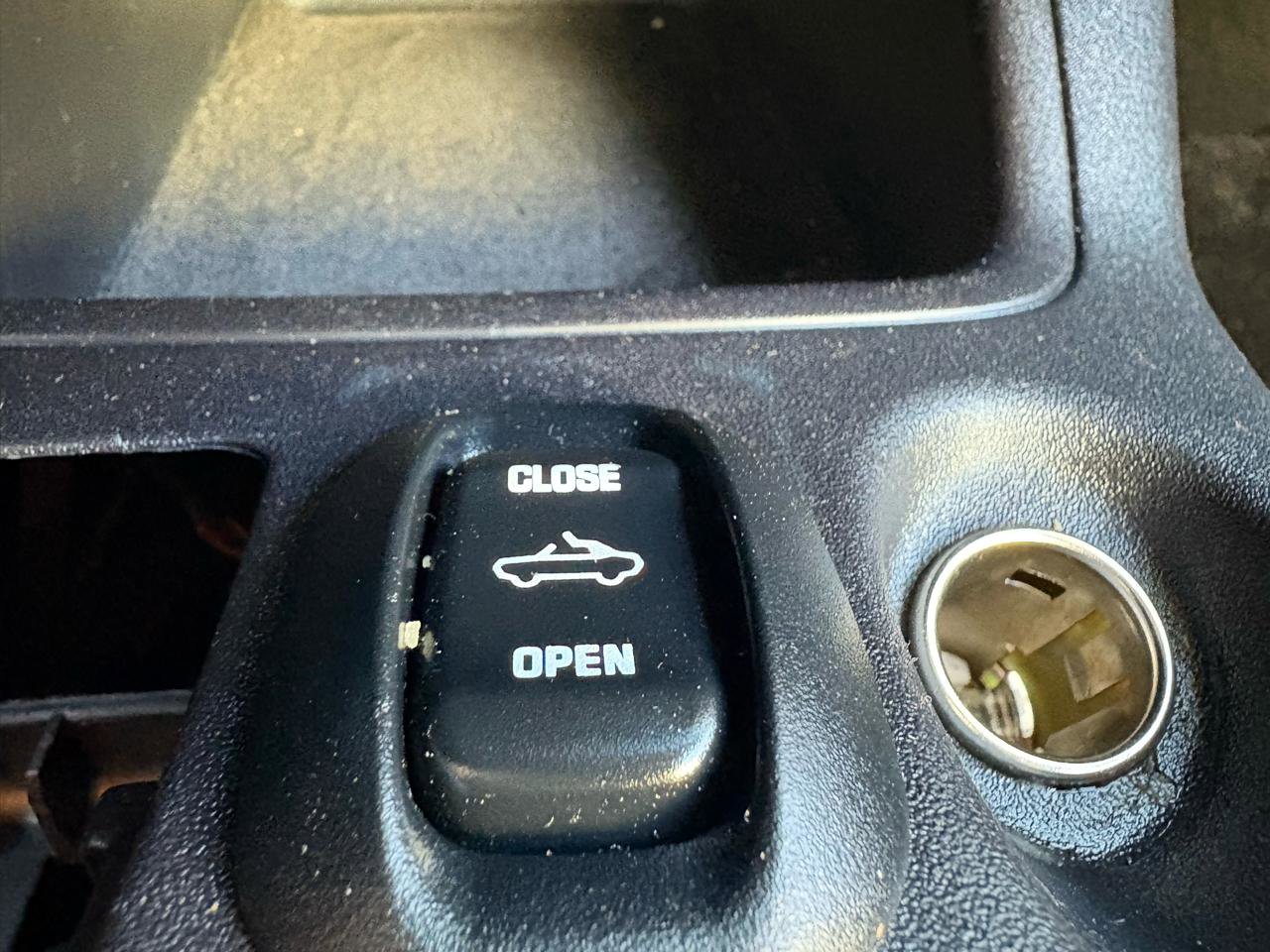 Used 2003 Mitsubishi Eclipse GTS image 8