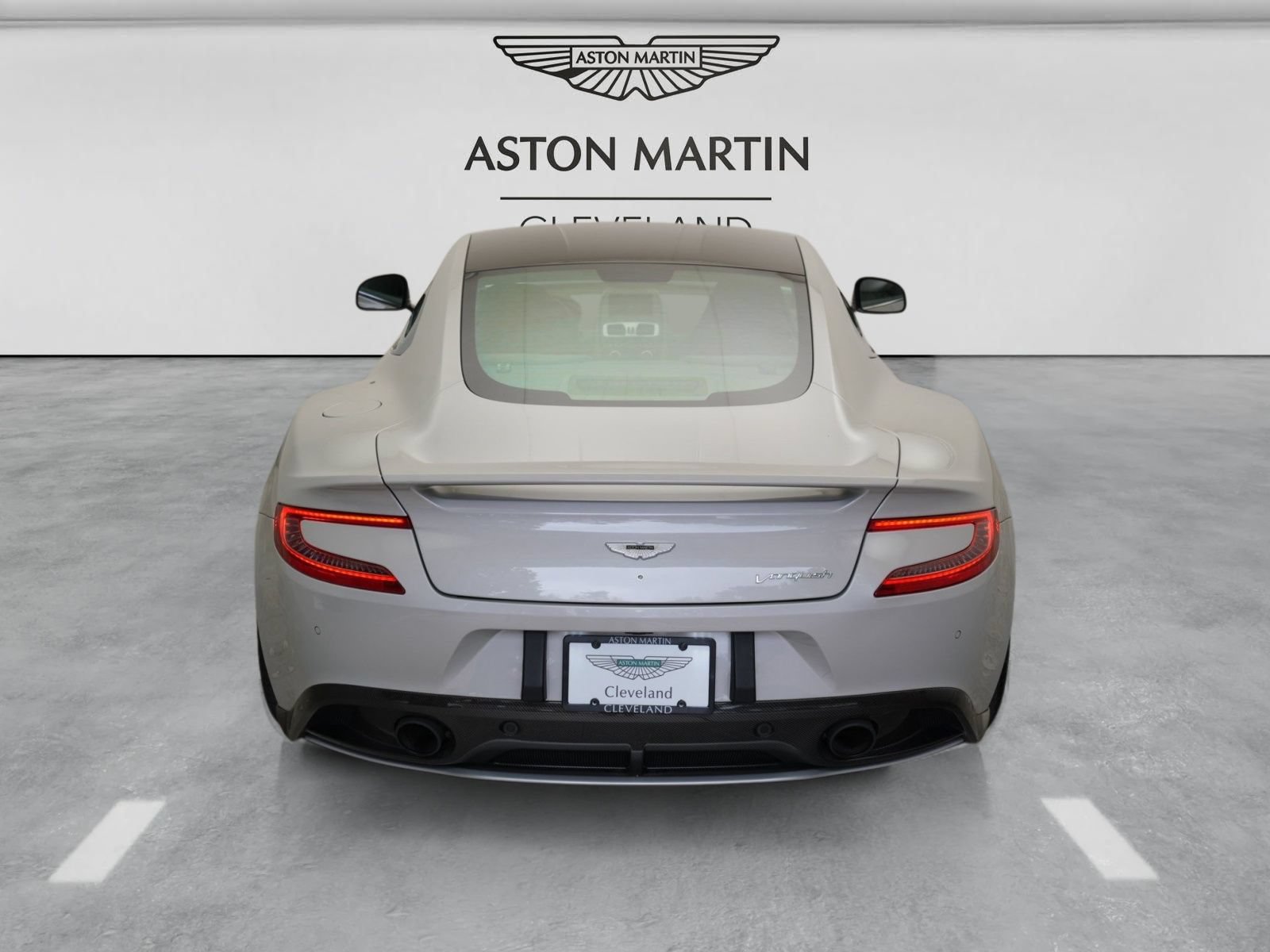Used 2016 Aston Martin Vanquish Coupe RWD image 53