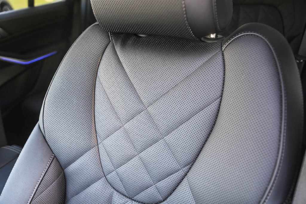 Used 2026 BMW X5 xDrive40i AWD/4WD image 24