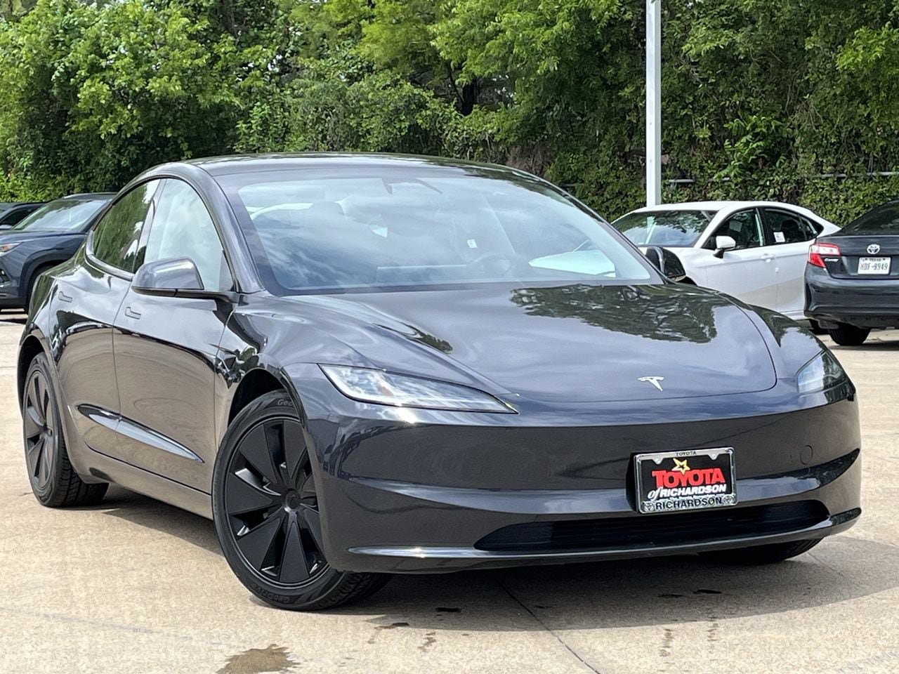 Used 2024 Tesla Model 3 Standard Range RWD image 2