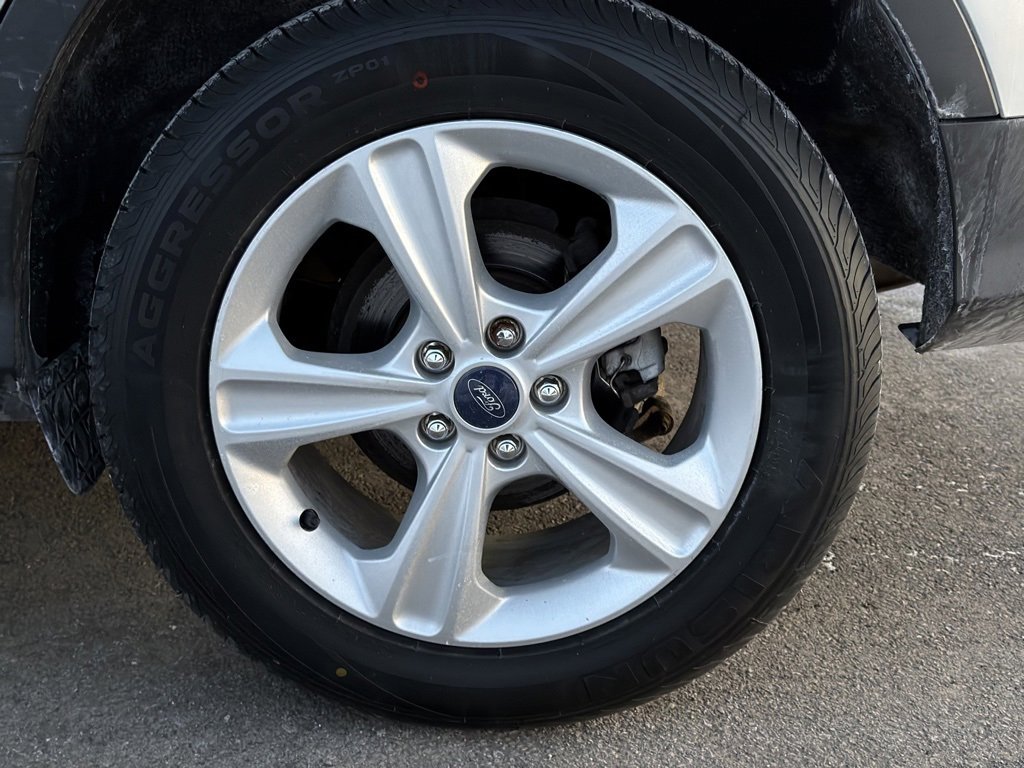 Used 2015 Ford Escape SE image 19