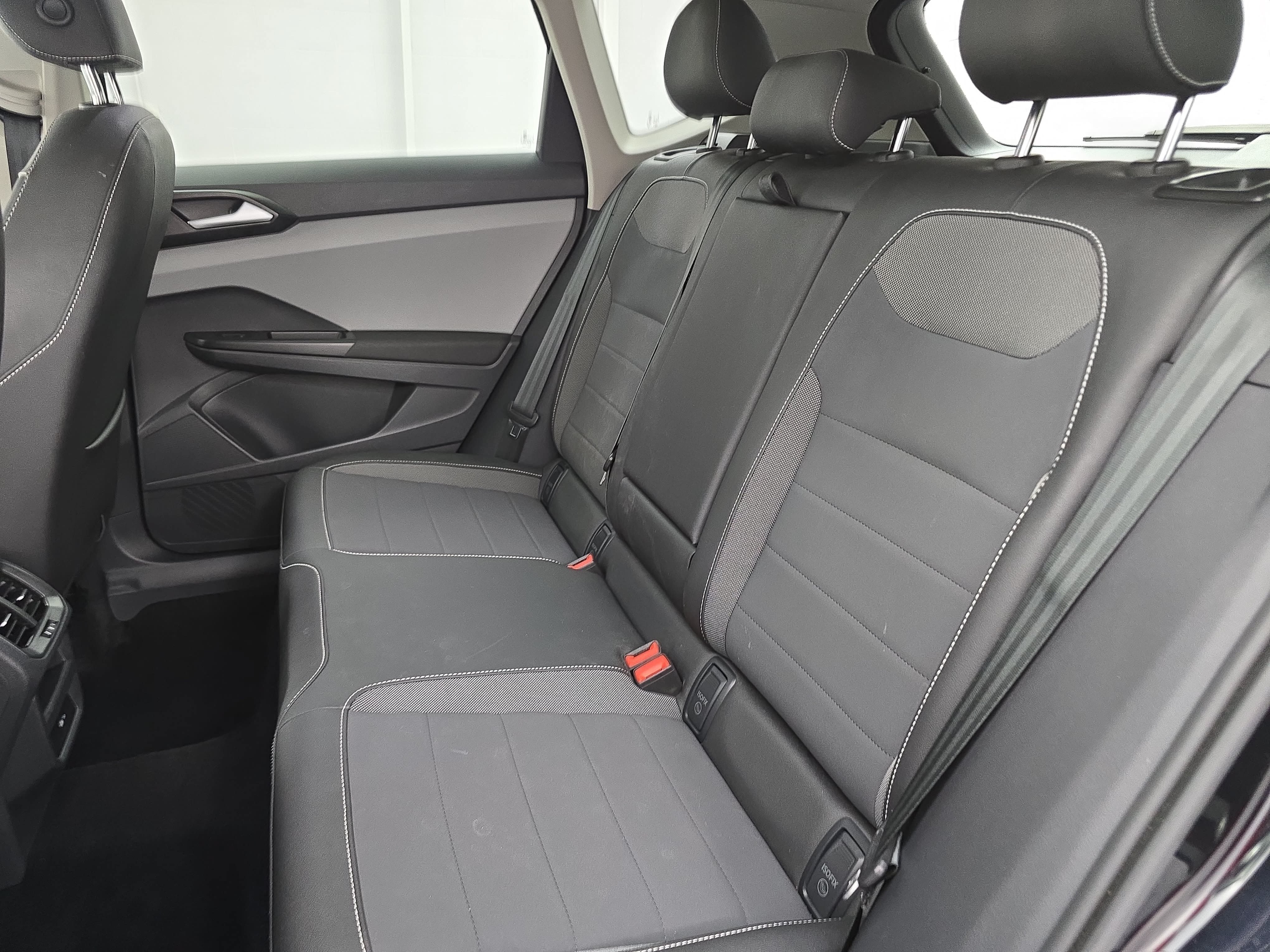 Certified 2023 Volkswagen Taos SE FWD image 13
