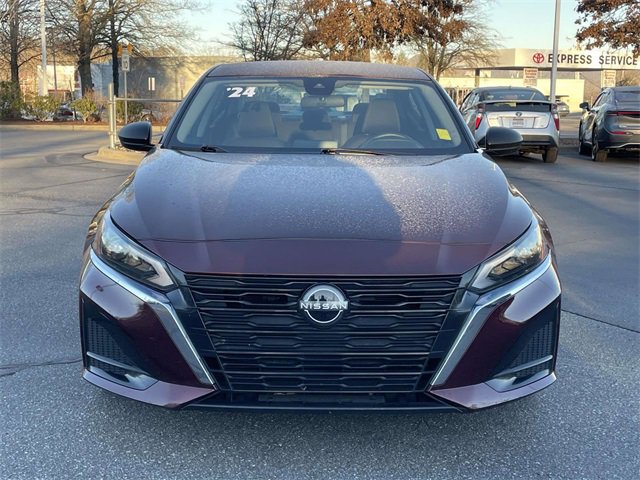 Used 2024 Nissan Altima 2.5 SV image 8