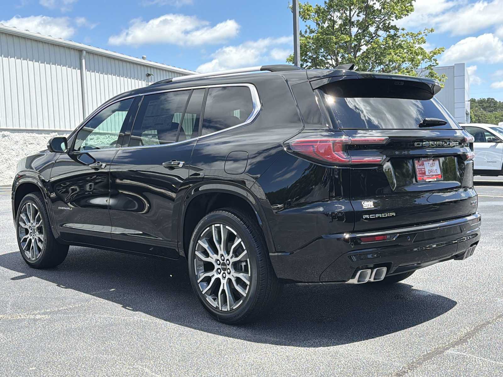 New 2026 GMC Acadia Denali Ultimate FWD image 25