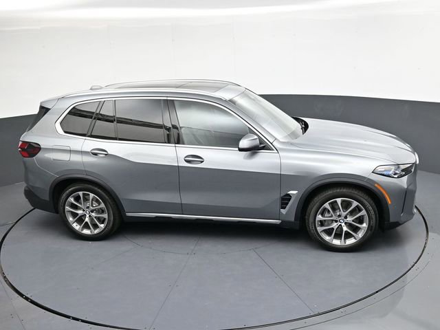 Used 2026 BMW X5 xDrive50e w/ Climate Comfort Package image 21