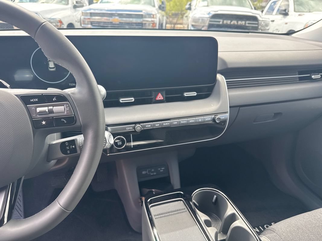 Used 2025 Hyundai Ioniq 5 SE AWD/4WD image 13