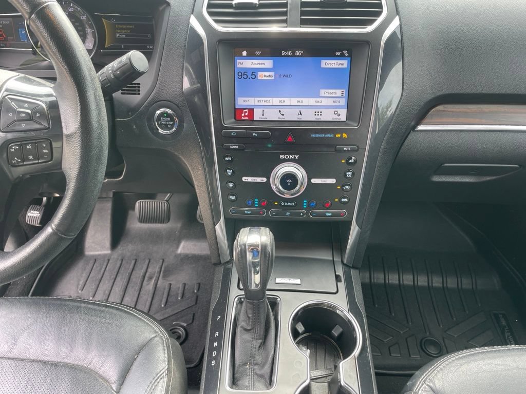 Used 2019 Ford Explorer Limited w/ Class III Trailer Tow Package FWD image 11