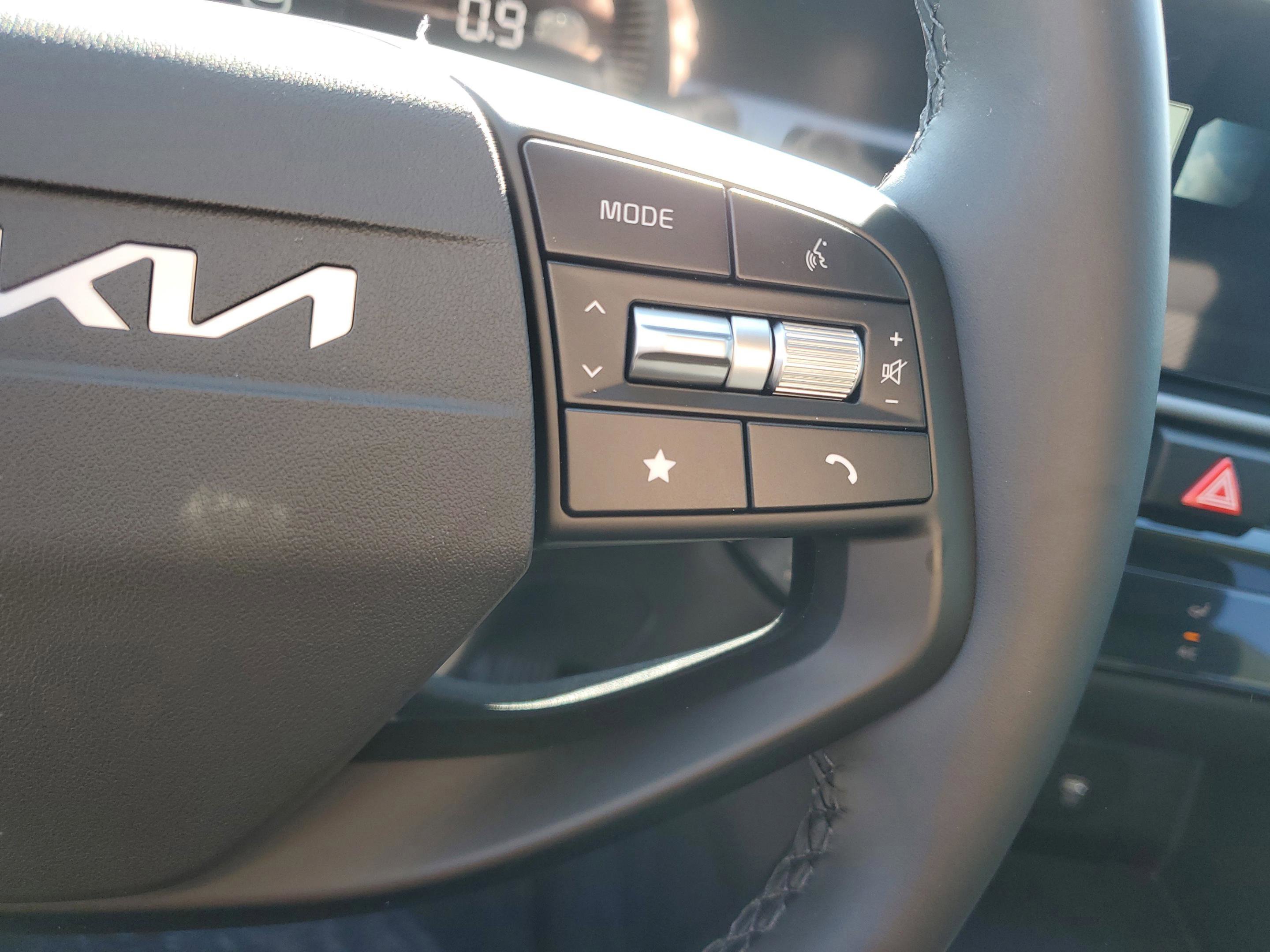 New 2026 Kia Sportage LX image 28