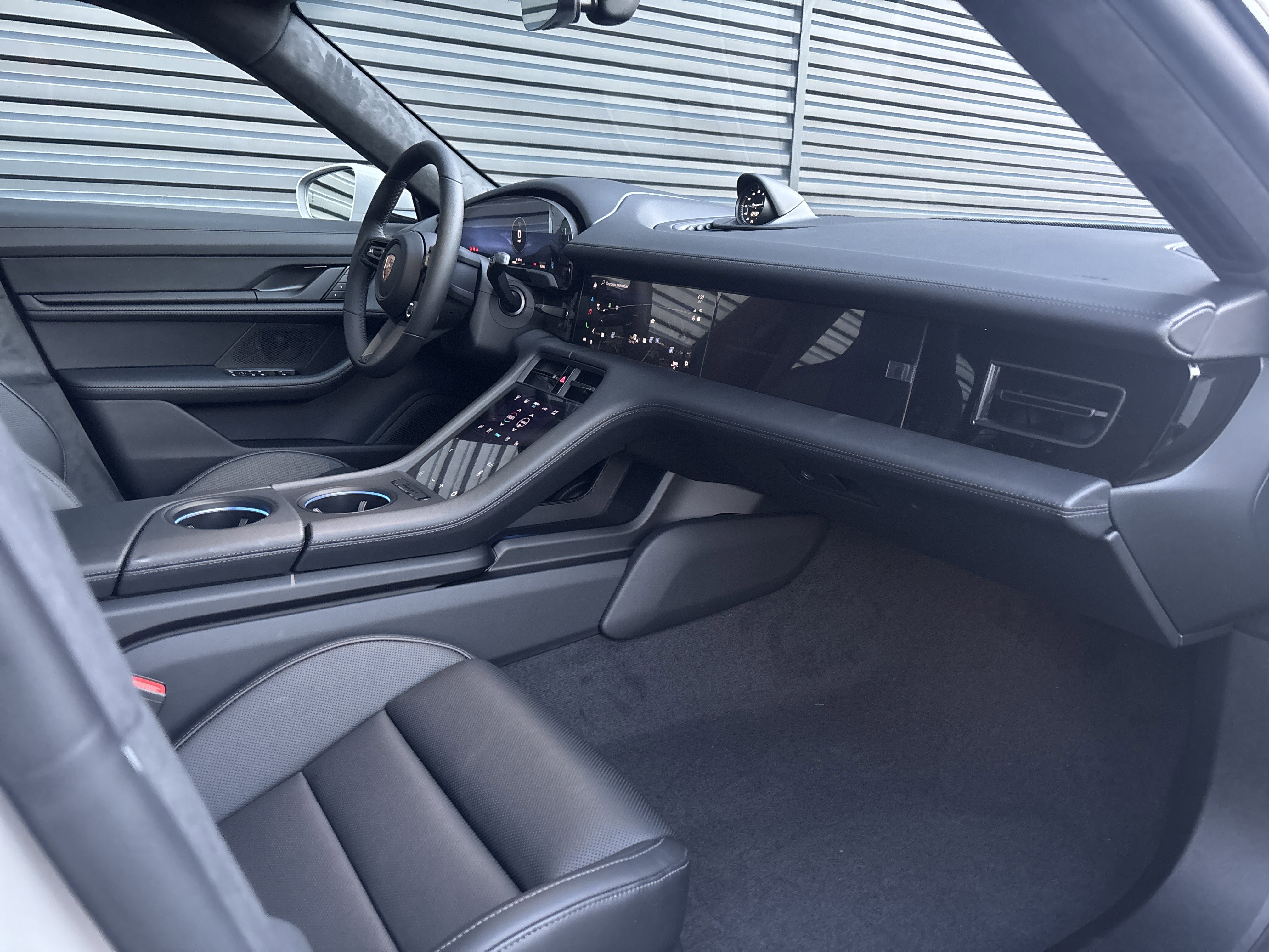 New 2026 Porsche Taycan GTS AWD/4WD image 16
