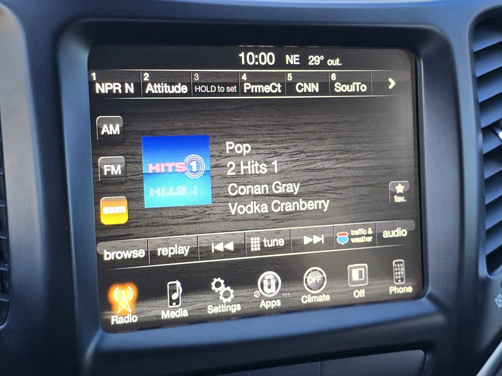 Used 2018 Jeep Cherokee Latitude Plus w/ Trailer Tow Group image 23