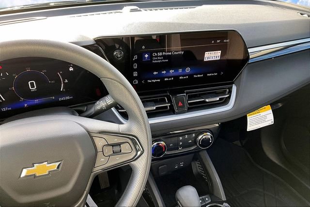 Certified 2024 Chevrolet TrailBlazer LT w/ Driver Confidence Package image 9