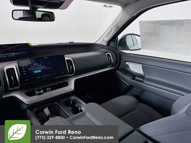 New 2025 Ford Expedition Active image 24