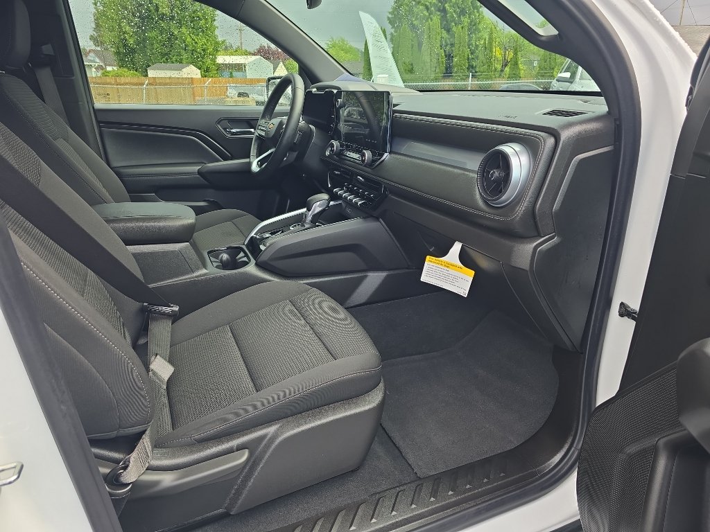 Certified 2024 Chevrolet Colorado LT w/ LT Convenience Package II AWD/4WD image 15