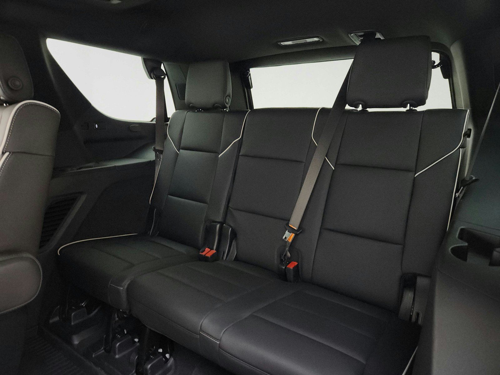 Used 2024 Cadillac Escalade Premium Luxury AWD/4WD image 28