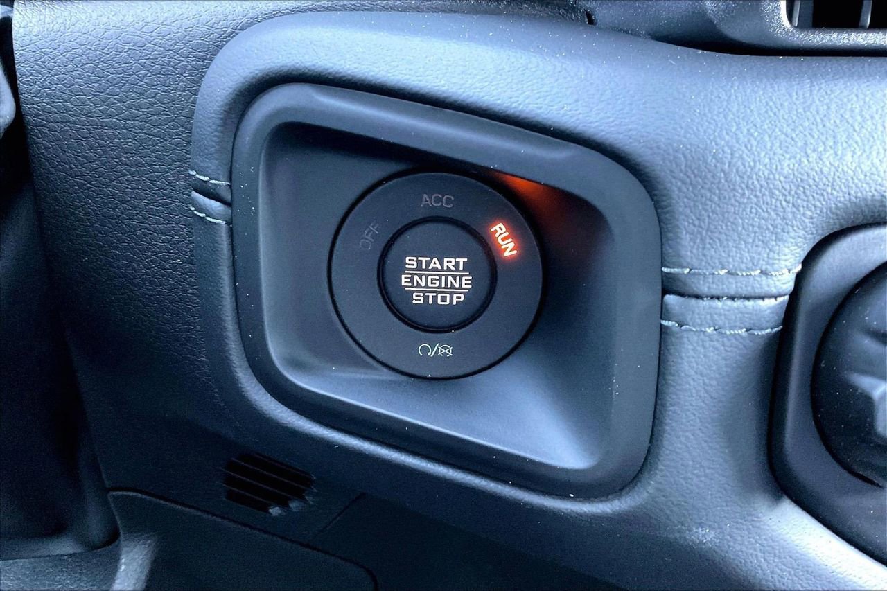 New 2026 Jeep Wrangler Sahara AWD/4WD image 19