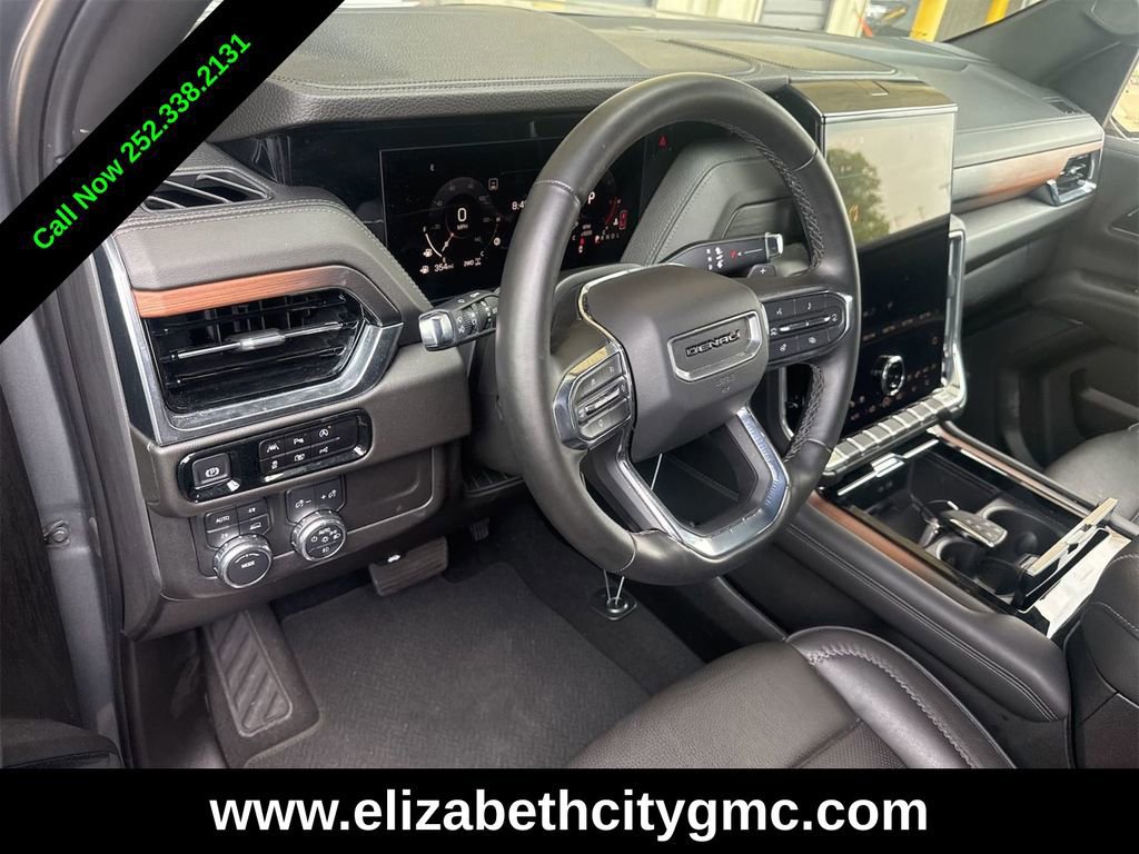Used 2025 GMC Yukon Denali AWD/4WD image 5