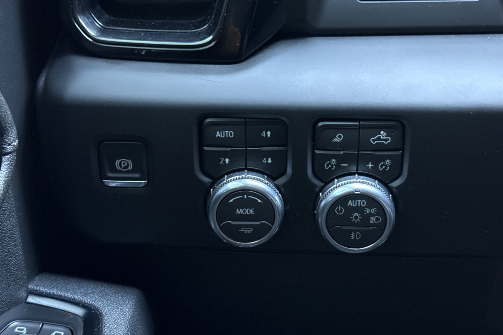 Used 2026 GMC Sierra 2500 AT4 AWD/4WD image 34