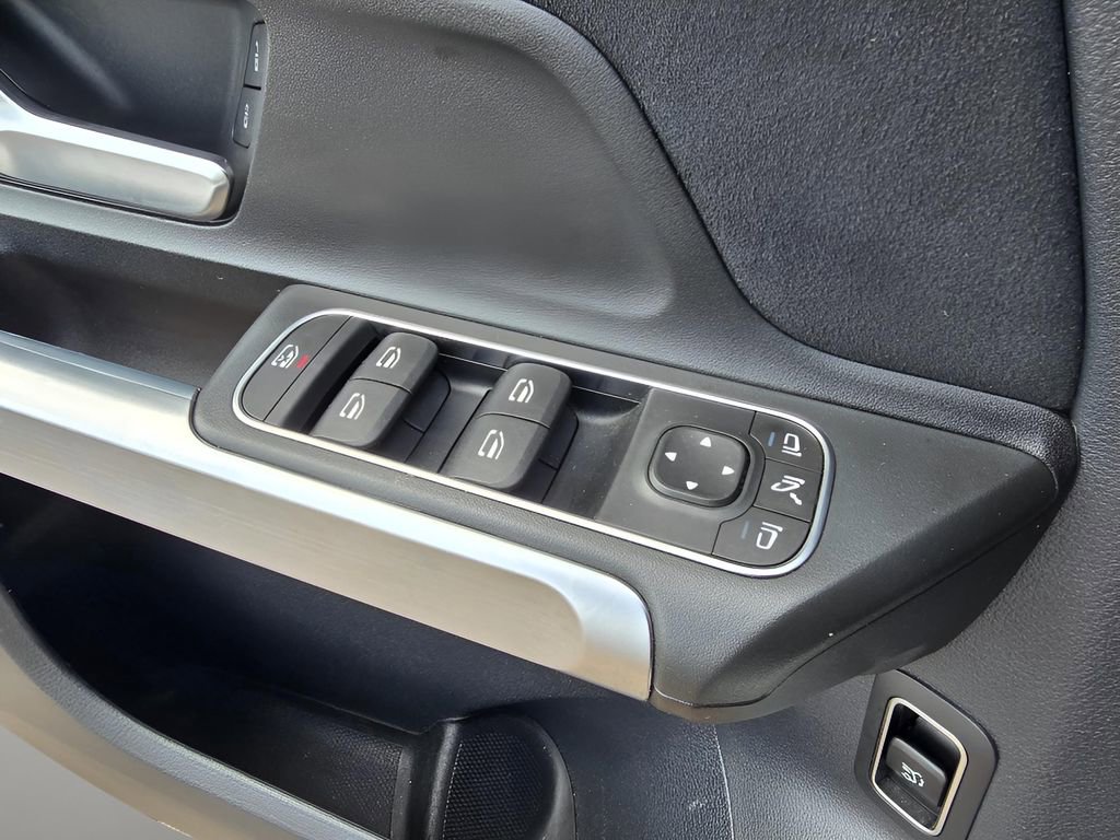 Used 2022 Mercedes-Benz GLB 250 4MATIC image 21