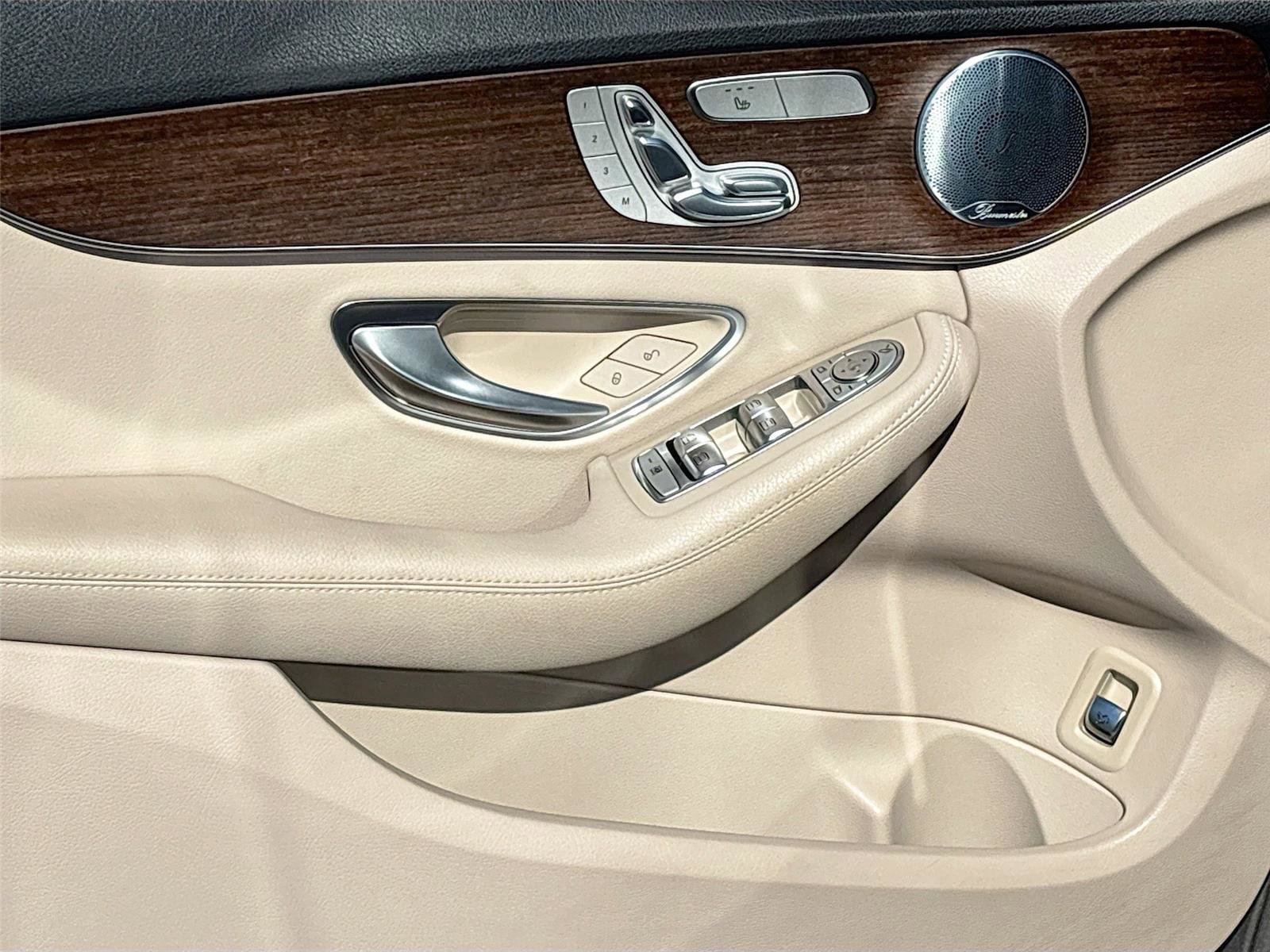 Used 2020 Mercedes-Benz C 300 Sedan image 21