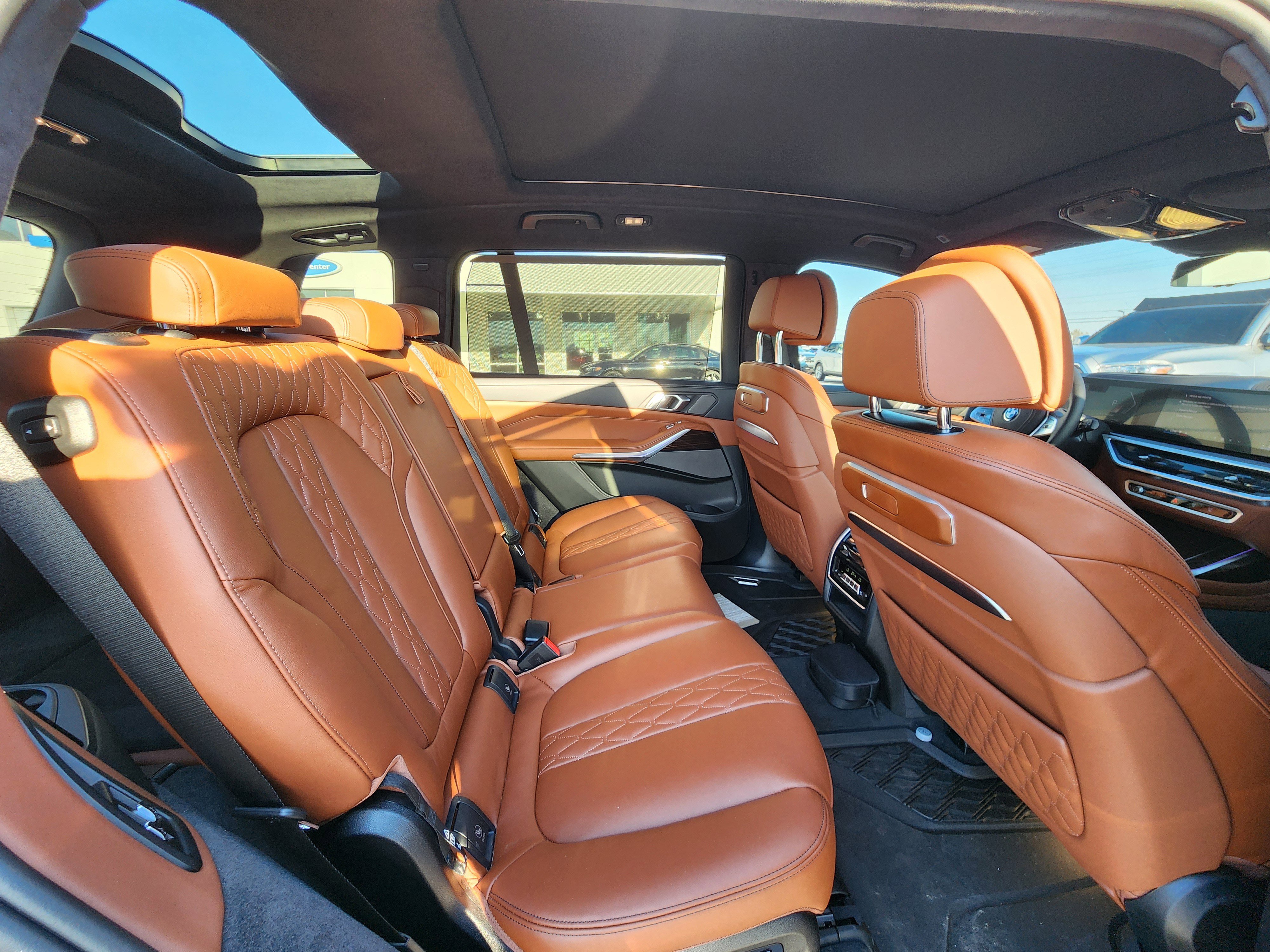 Used 2026 BMW X7 xDrive40i w/ Executive Package image 15