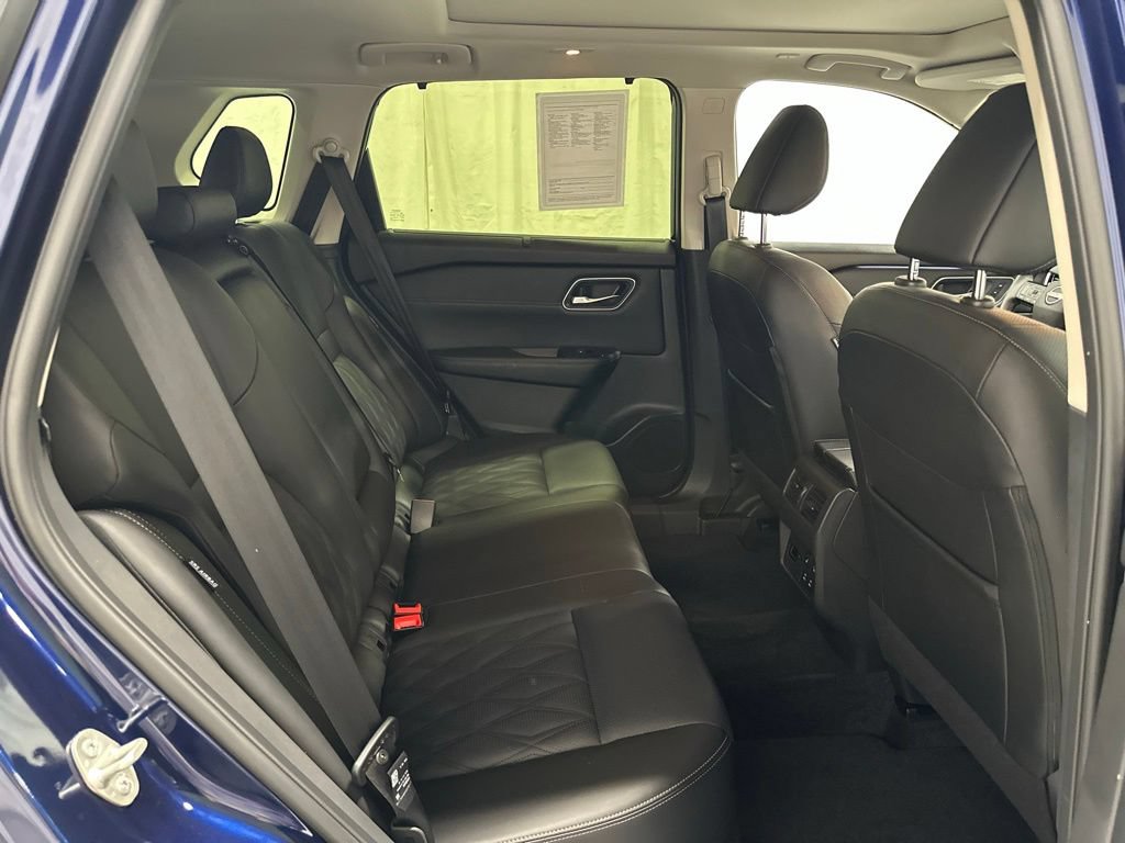 Used 2026 Nissan Rogue Platinum w/ Platinum Premium Package AWD/4WD image 55