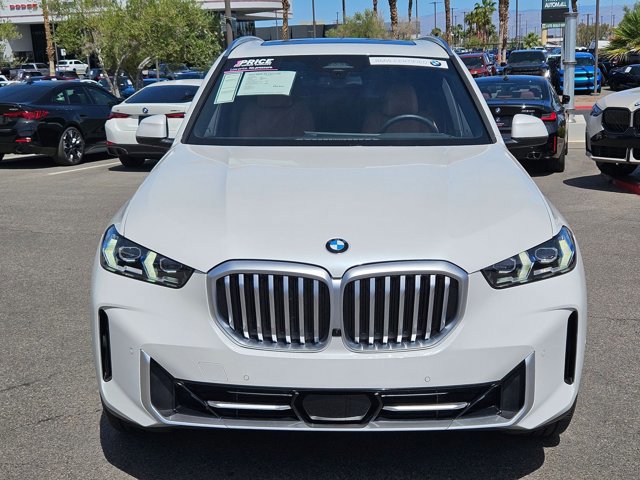 Certified 2024 BMW X5 xDrive40i w/ Premium Package AWD/4WD image 2