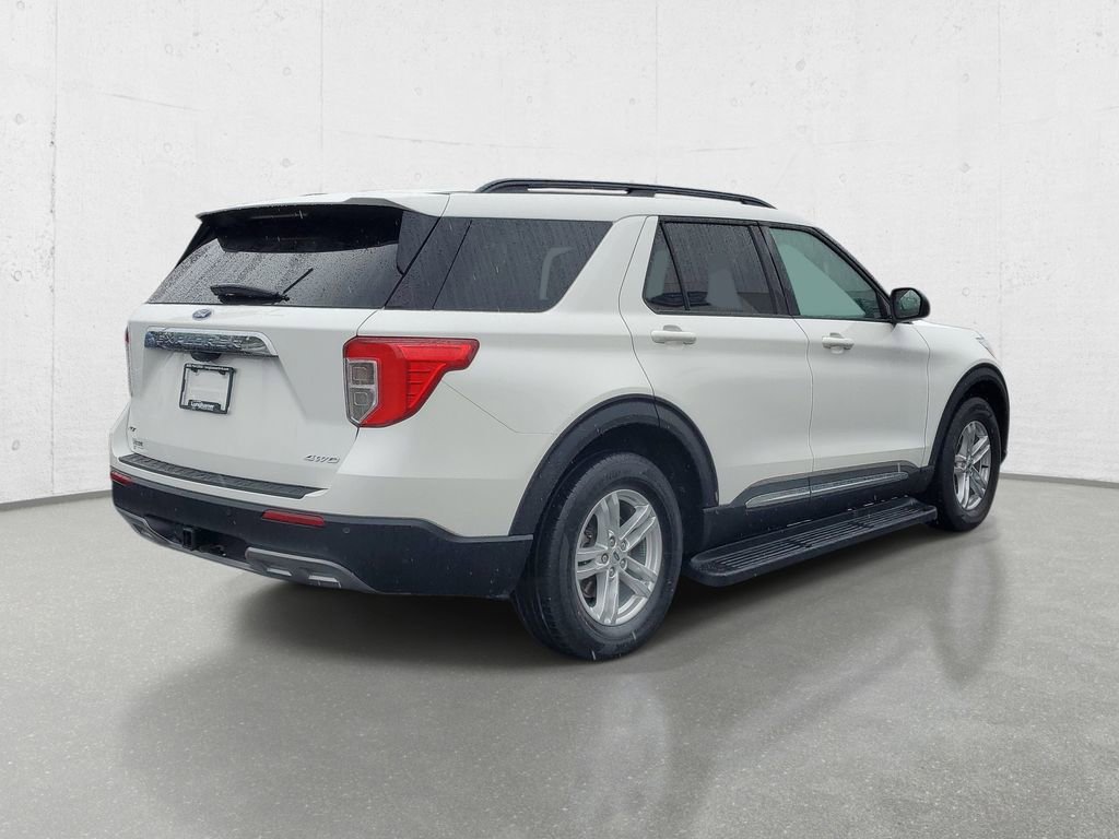 Used 2023 Ford Explorer XLT w/ Equipment Group 202A image 7