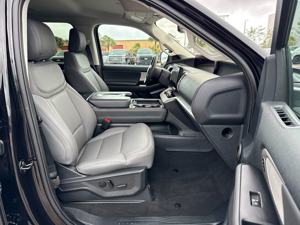 Certified 2025 Ford Expedition Max Active image 26