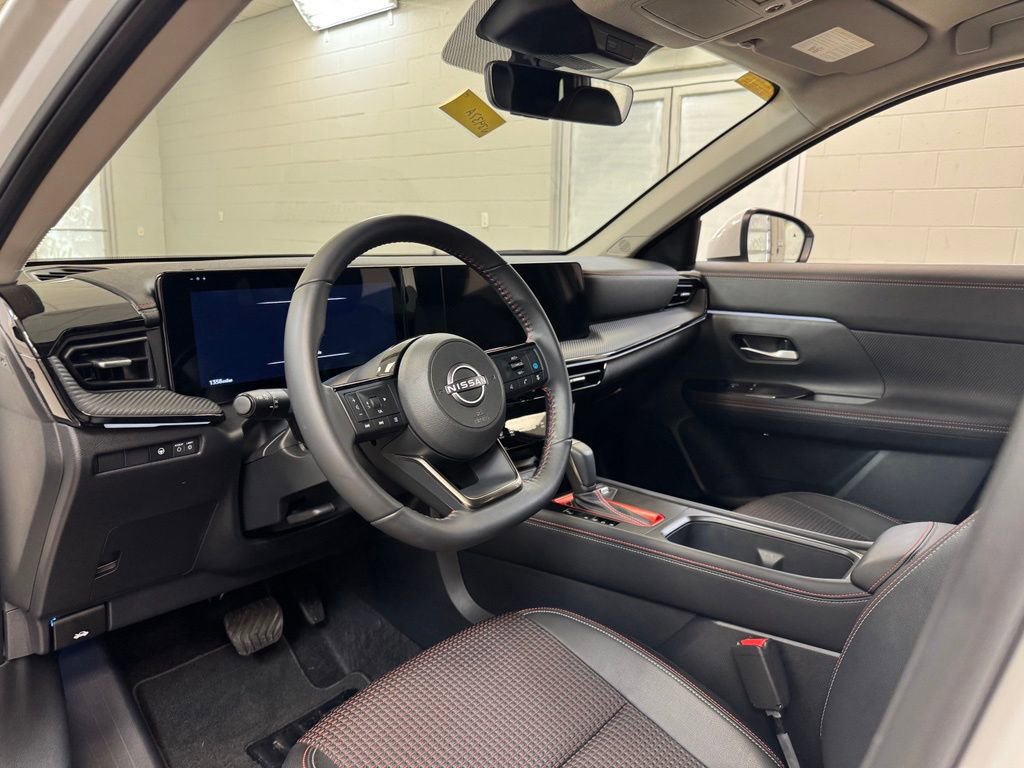 Used 2025 Nissan Kicks SR w/ Illumination Package AWD/4WD image 14
