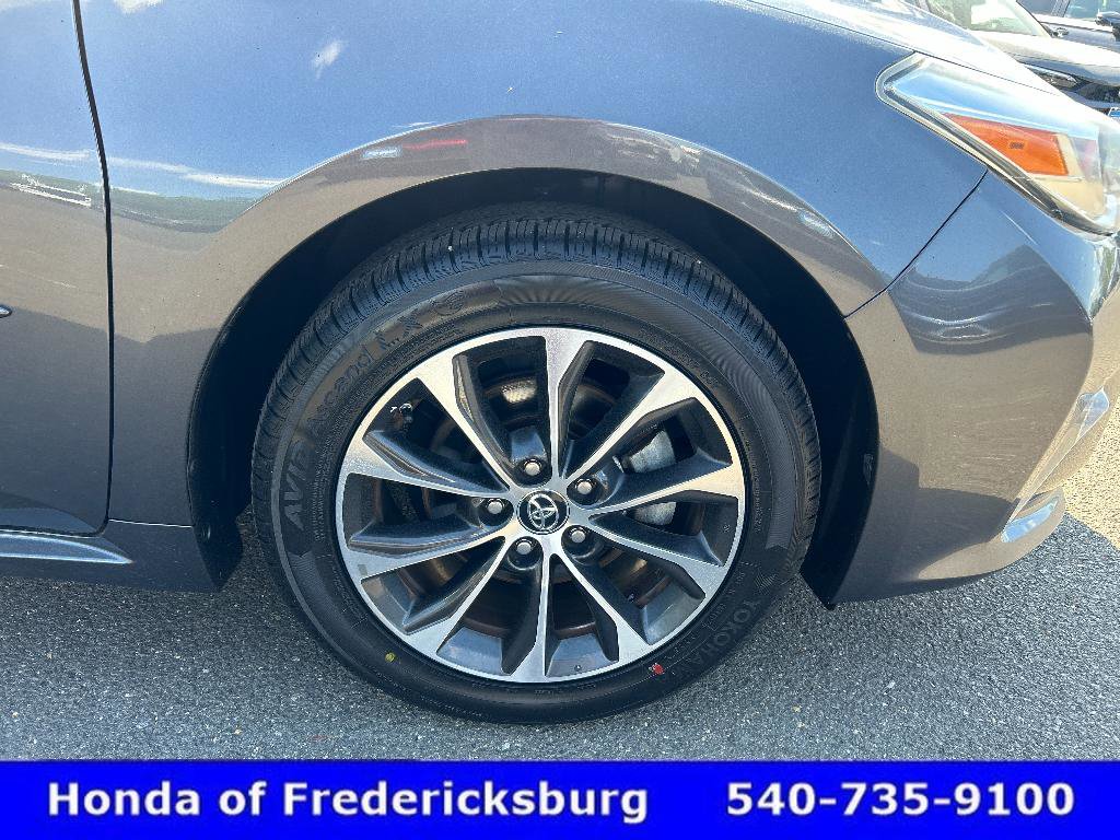 Used 2018 Toyota Avalon XLE Premium w/ All Weather Liner Package image 28