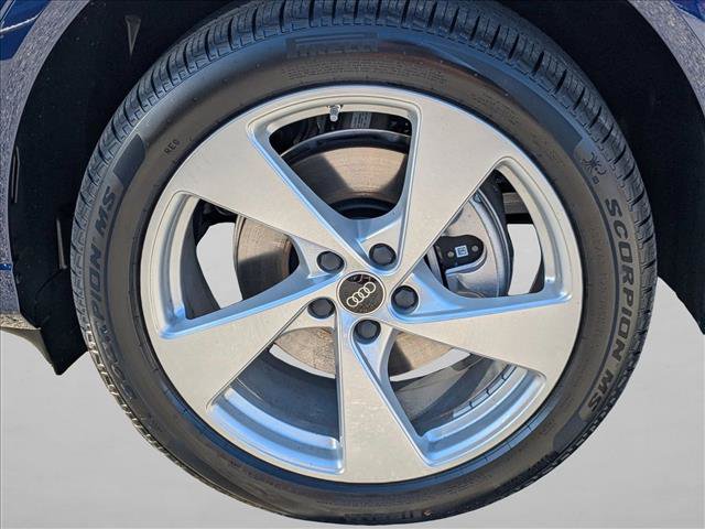 Used 2025 Audi Q5 Premium Plus AWD/4WD image 9