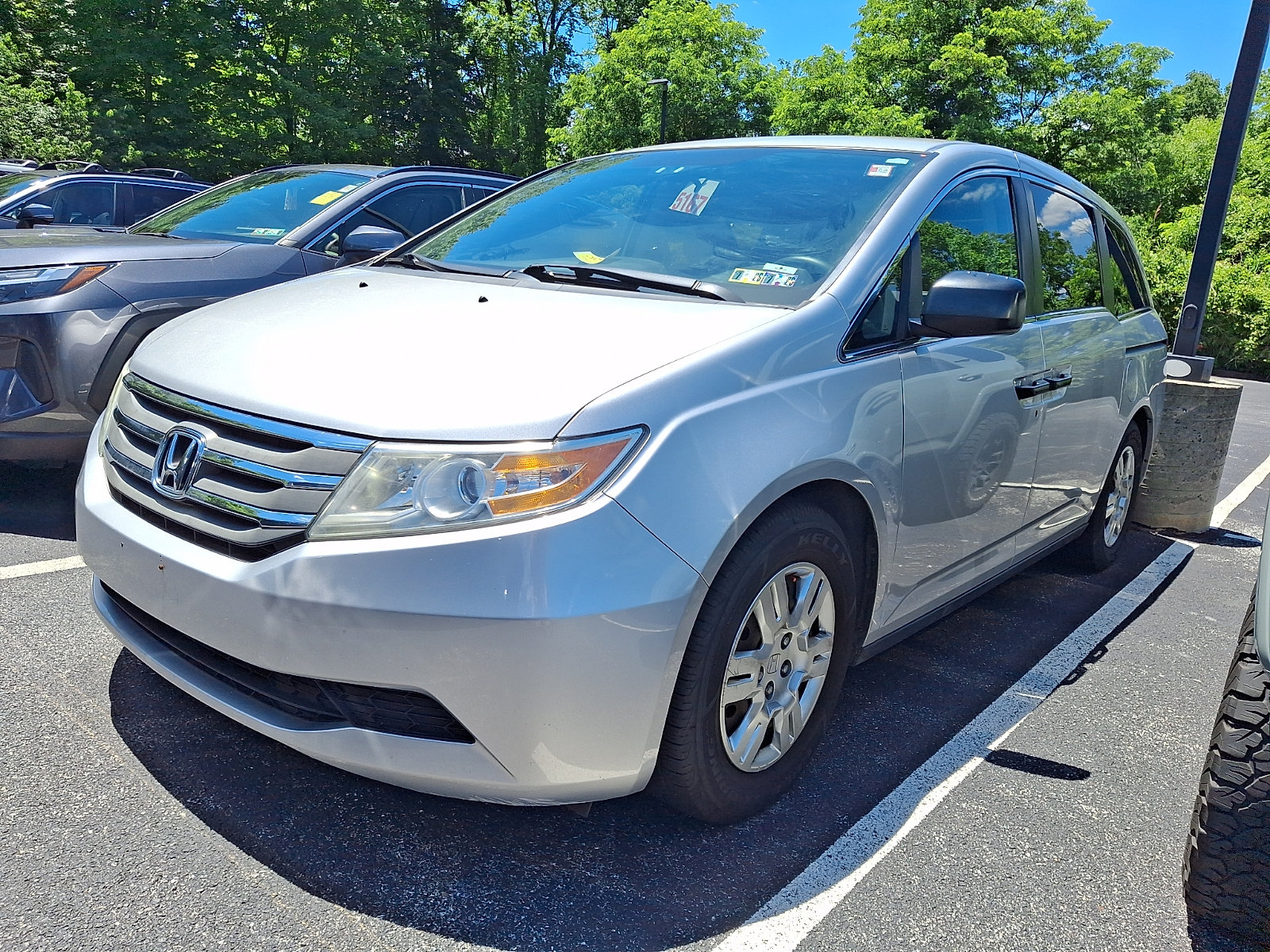 Used 2012 Honda Odyssey LX image 2