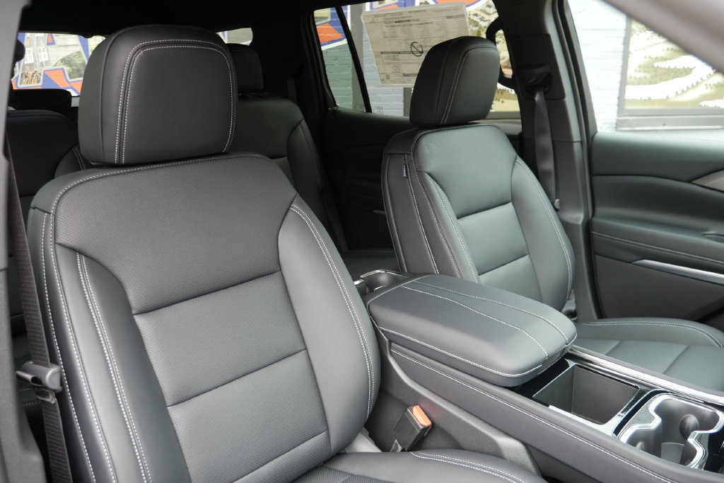New 2027 Chevrolet Traverse LT w/ Enhanced Driving Package AWD/4WD image 13