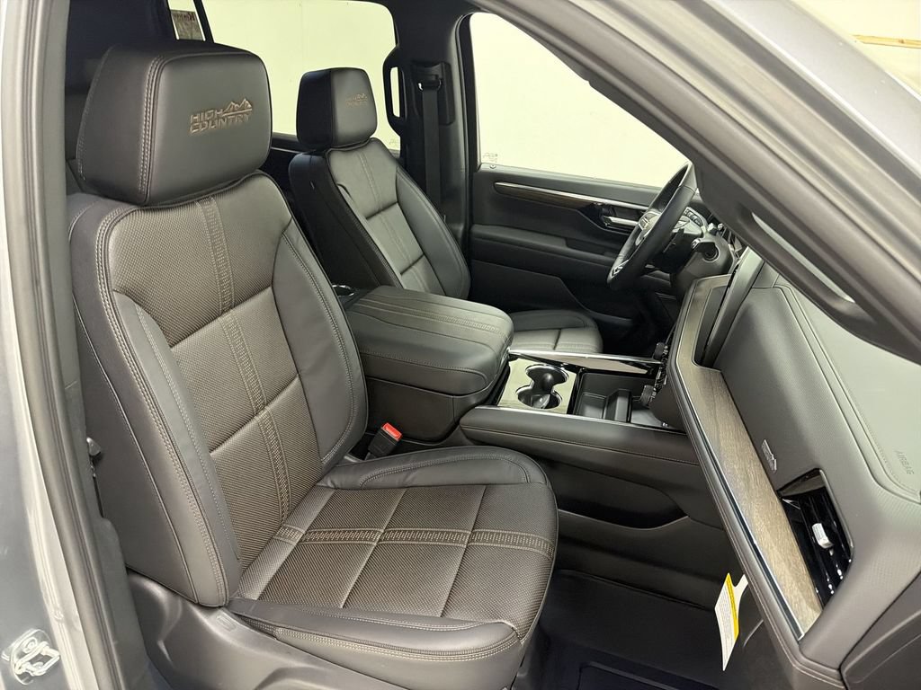 New 2026 Chevrolet Suburban High Country AWD/4WD image 29