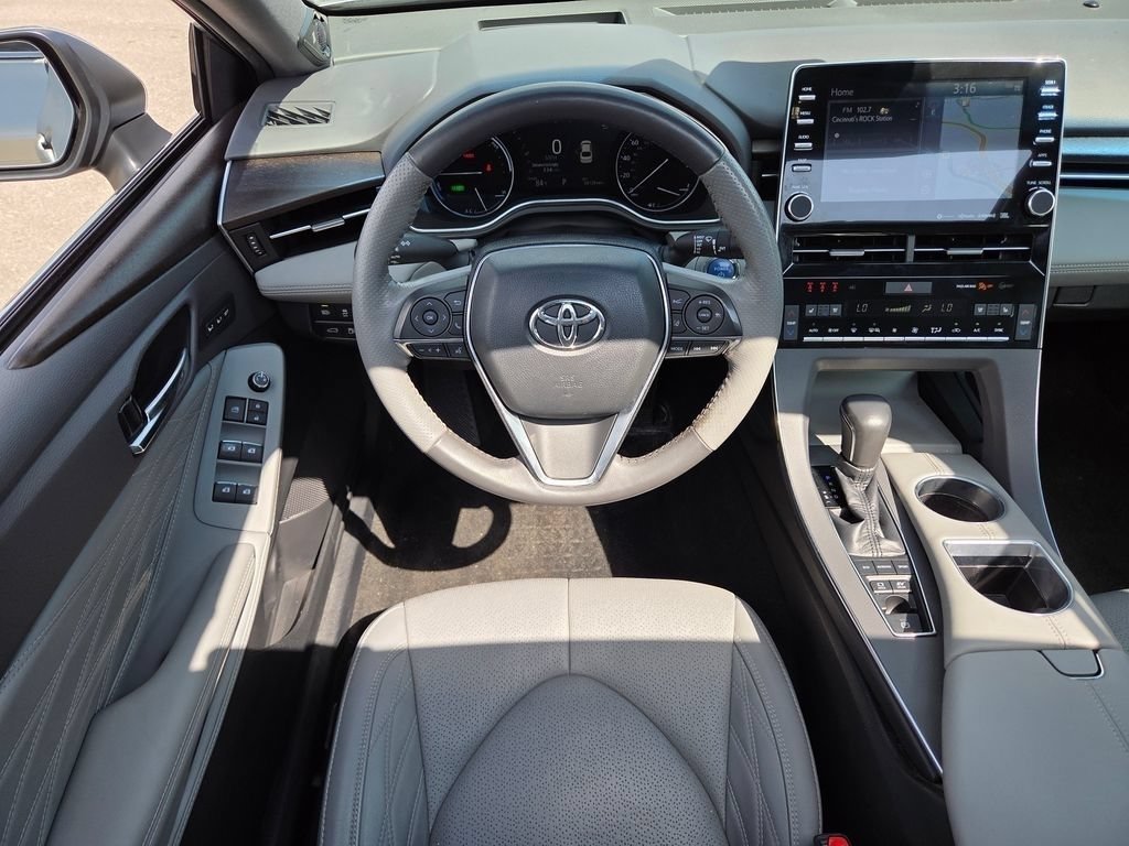 Used 2020 Toyota Avalon Limited w/ Advanced Safety Package FWD image 4