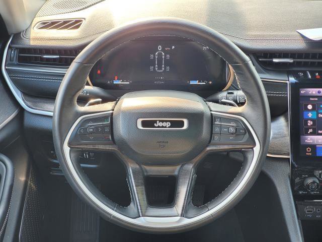 Used 2022 Jeep Grand Cherokee Limited image 25