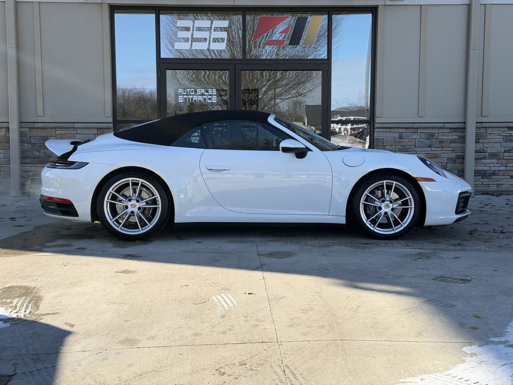 Used 2021 Porsche 911 Carrera image 2
