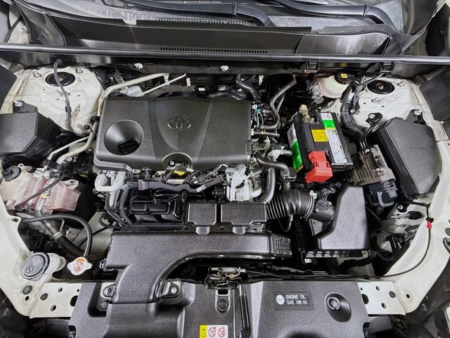 Certified 2019 Toyota RAV4 Limited w/ Cold Weather Package AWD/4WD image 31