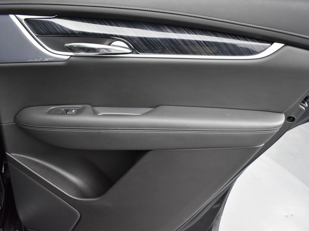 Certified 2024 Cadillac XT6 Premium Luxury w/ Technology Package image 32