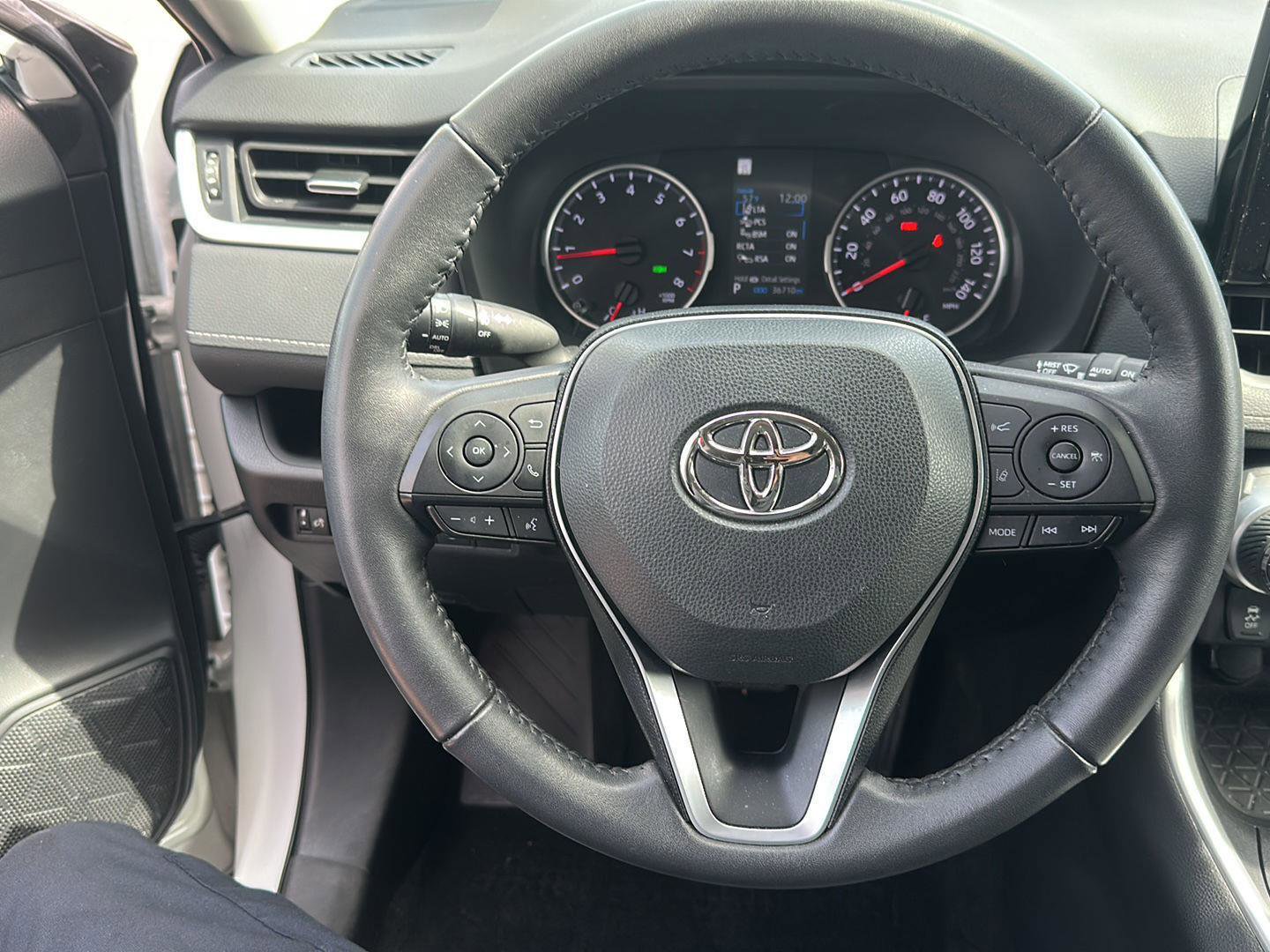 Certified 2022 Toyota RAV4 XLE Premium AWD/4WD image 12