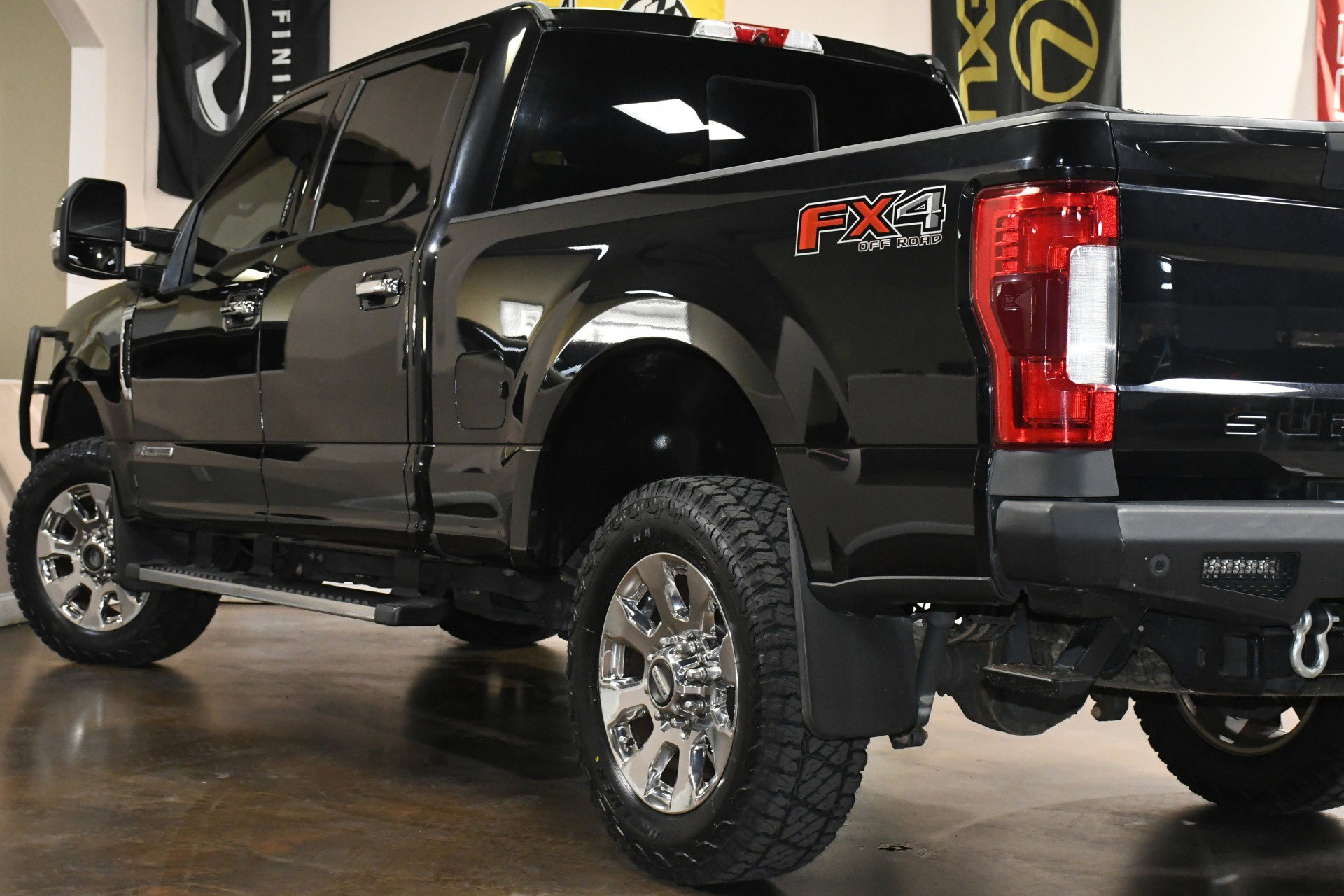 Used 2019 Ford F250 Lariat w/ Lariat Ultimate Package image 55