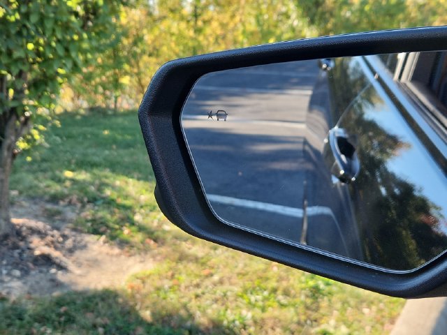 Used 2024 Chevrolet Equinox RS FWD image 40