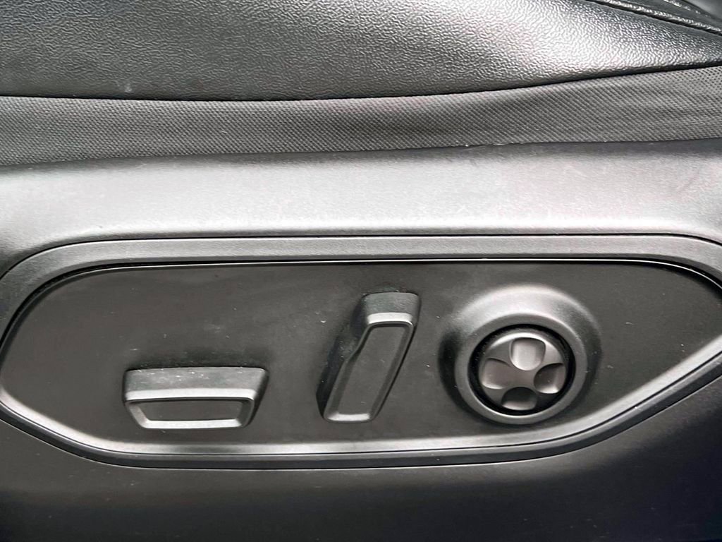 Used 2024 Jeep Grand Cherokee Limited 4xe image 18