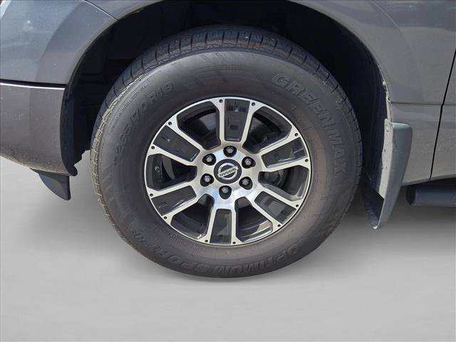 Used 2021 Nissan Titan SV w/ SV Convenience Package RWD image 9