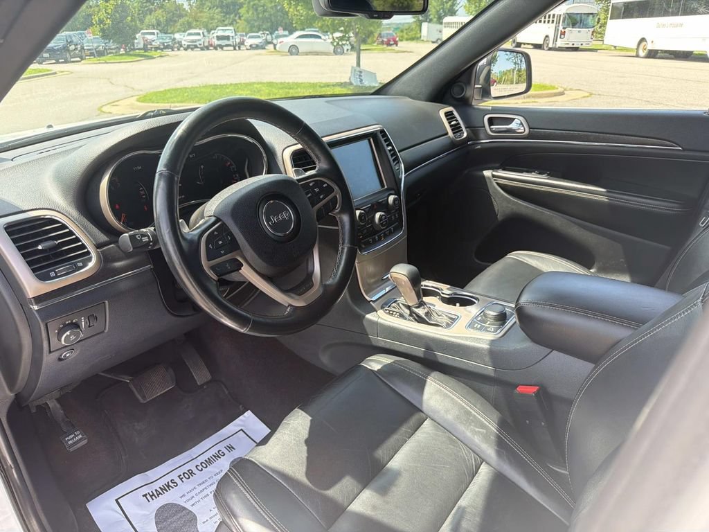Used 2016 Jeep Grand Cherokee Limited AWD/4WD image 3