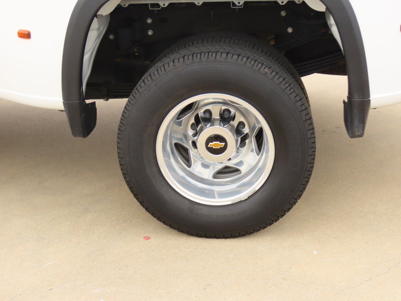 Used 2022 Chevrolet Silverado 3500 High Country w/ Technology Package image 17