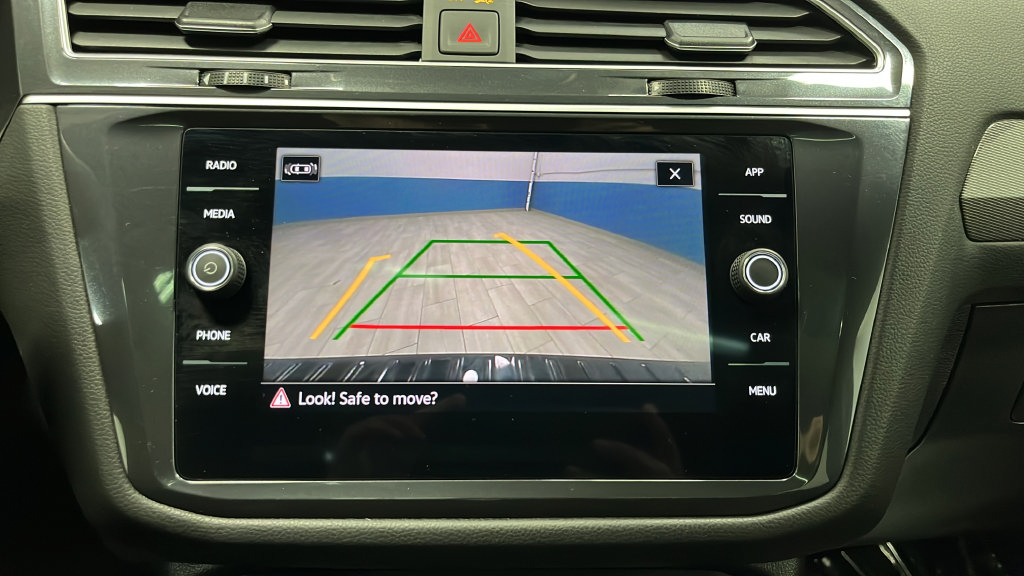 Used 2024 Volkswagen Tiguan SE R-Line AWD/4WD image 14
