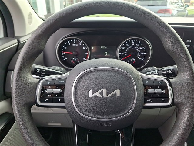 Used 2024 Kia Carnival LX image 20