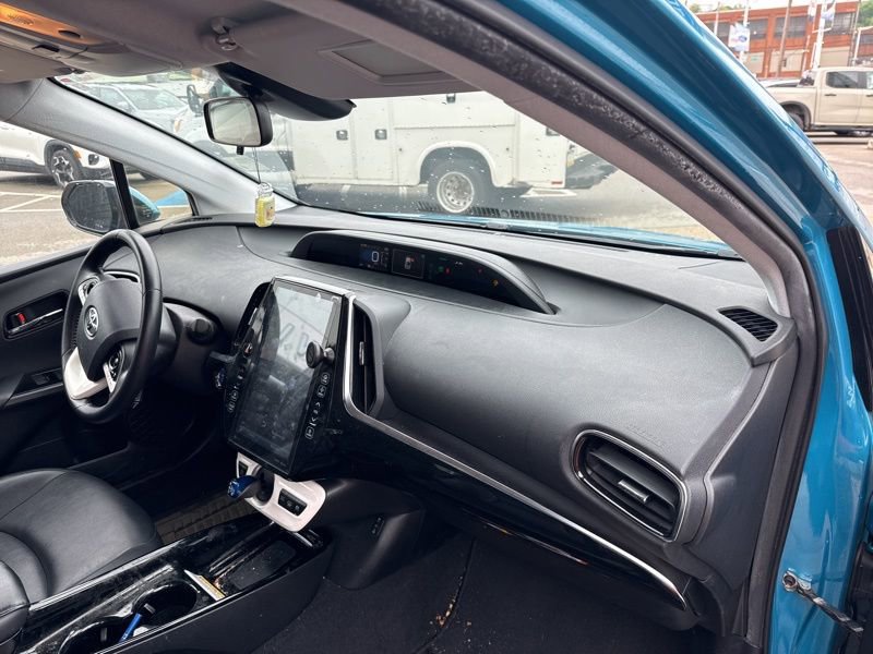 Used 2019 Toyota Prius Prime Plus FWD image 11